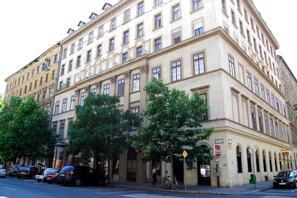 Budapest Centrum Cozy Hostel מראה חיצוני תמונה