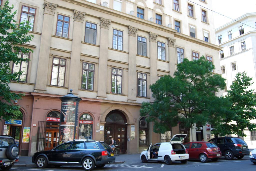 Budapest Centrum Cozy Hostel מראה חיצוני תמונה