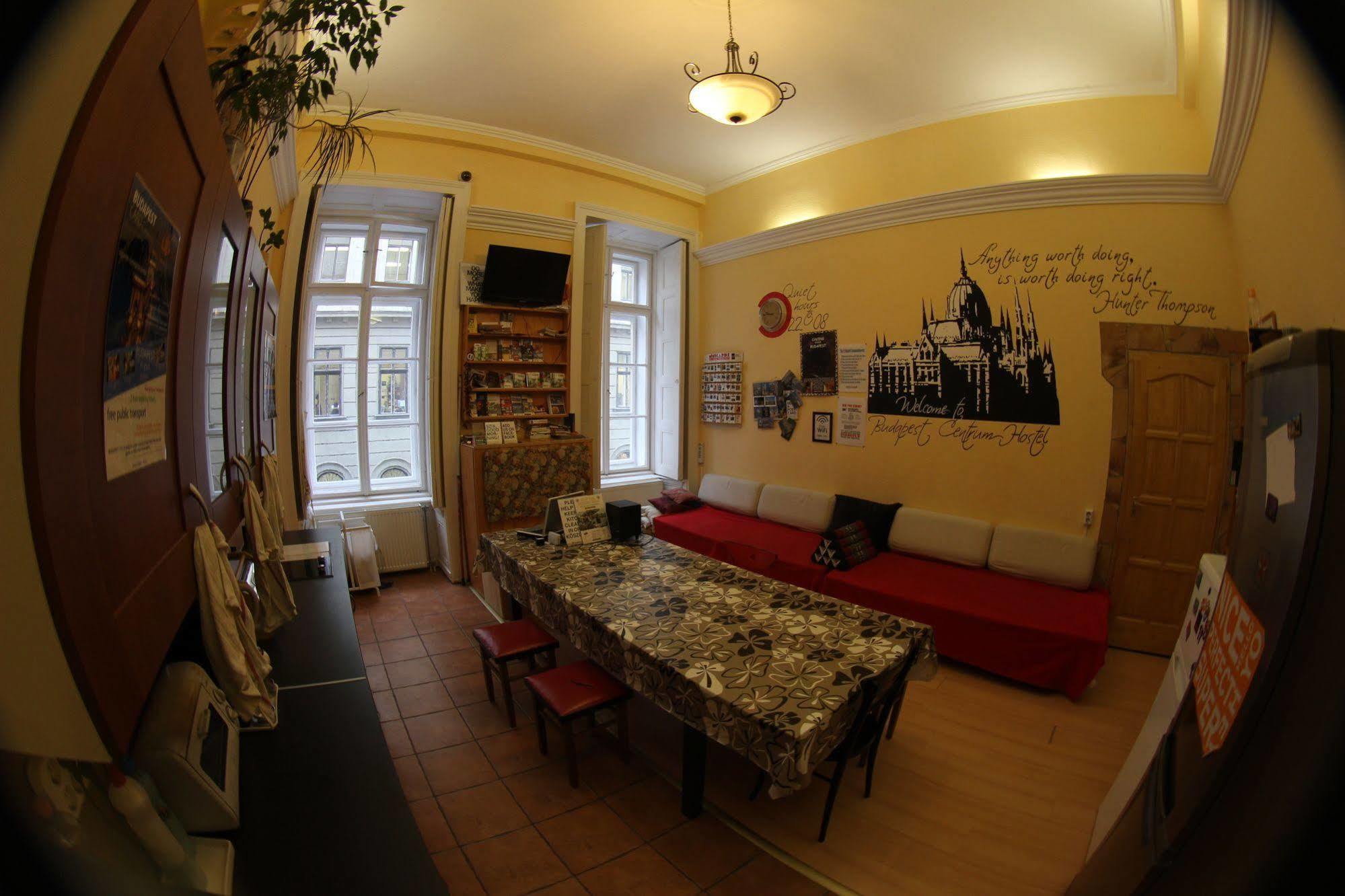 Budapest Centrum Cozy Hostel מראה חיצוני תמונה